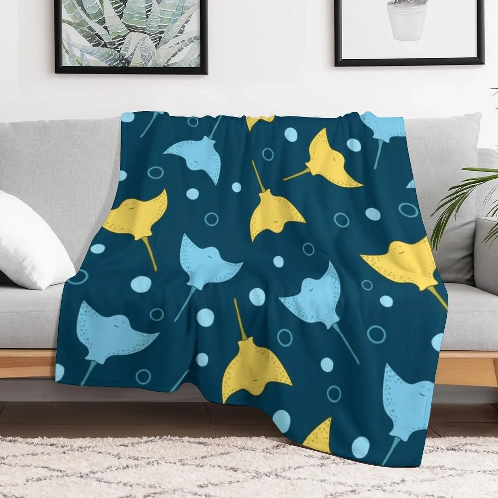 Stingray pattern on dark blue background Throw Blanket Flannel Fabric Stuffeds Luxury Designer Blankets