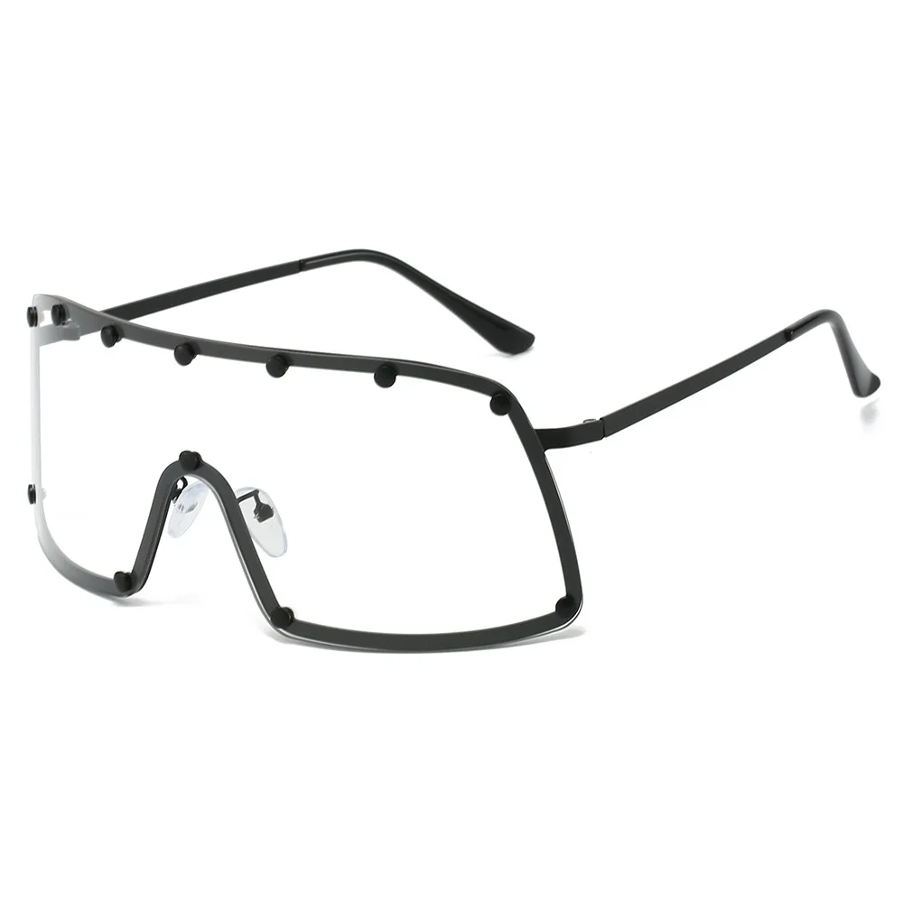 نظارات شمسية كلاسيكية كبيرة الحجم للنساء والرجال قطعة واحدة بمسامير Steampunk ظلال شمسية مضادة للرياح