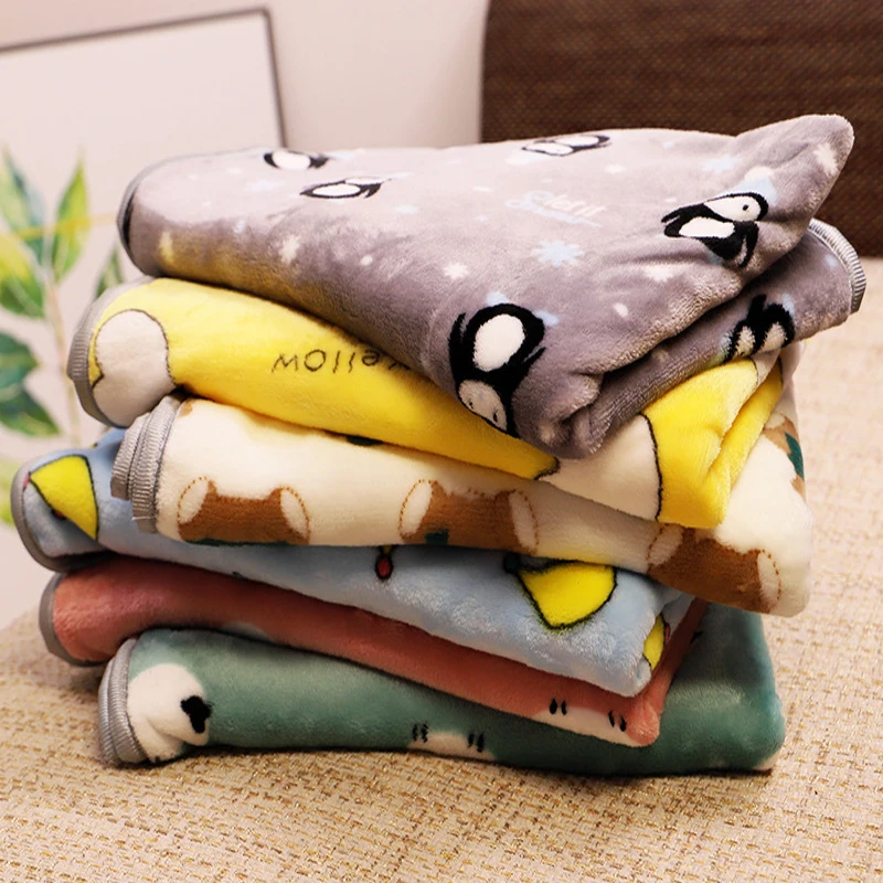 Soft flannel dog blanket winter warm and comfortable pet bed sheet mat cartoon cute cat and dog sleeping blanket pet supplies