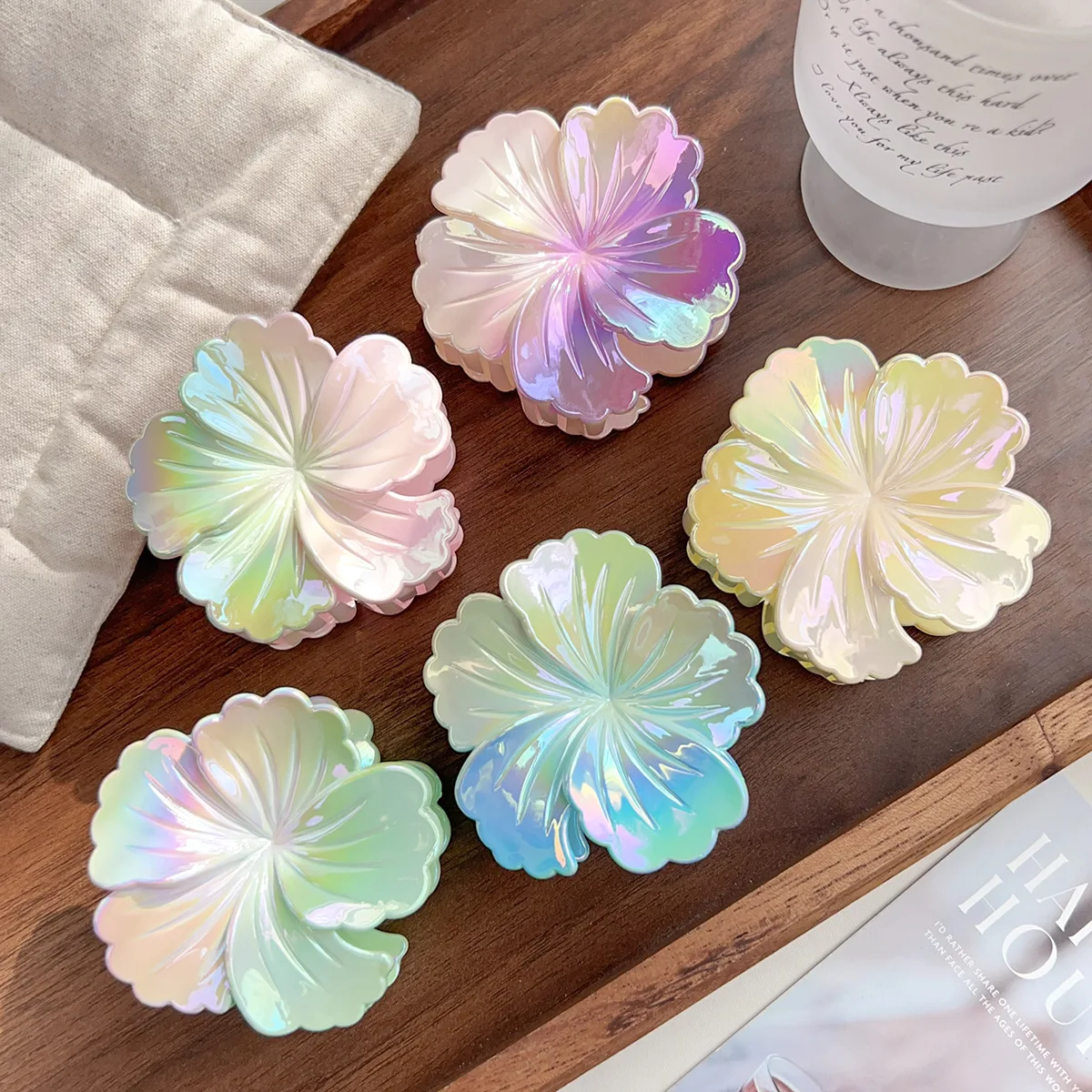 

Красочная градиентная заколка для волос с франжипани, элитный аксессуар для отпуска, для прически-пучка на затылке, заколка-краб для женщин