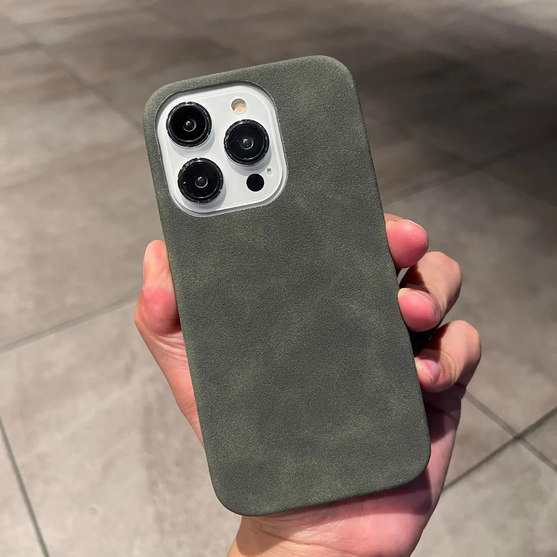 Luxury Suede Leather Phone Case For iPhone 16 15 Pro Max Plus 14 13 12 11 Cases Matte Silicone Soft Shockproof Cover Fashion