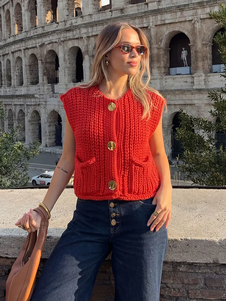 Suéter de Punto para Mujer HH, Chaleco Rojo Versátil y Suave sin Mangas con Cuello Redondo y Botones Dorados, Suéter para Mujer para Vacaciones y Salidas Informales