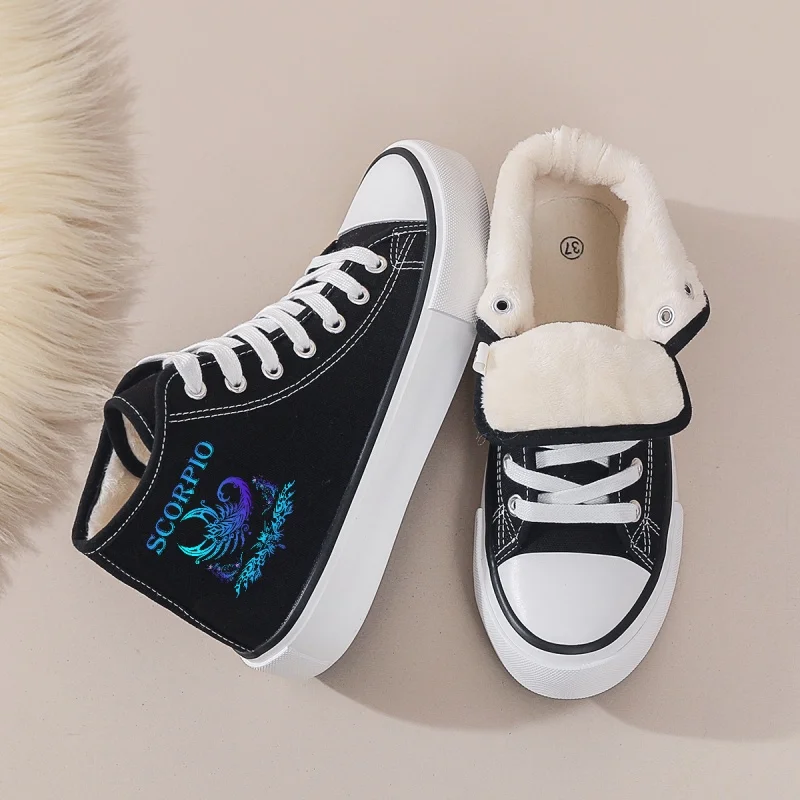 

Женские черные парусиновые кроссовки на флисовой подкладке: принт Скорпион. Высокий топ на липучке и шнурках. Теплый для повседневной, школы и повседневной носки.