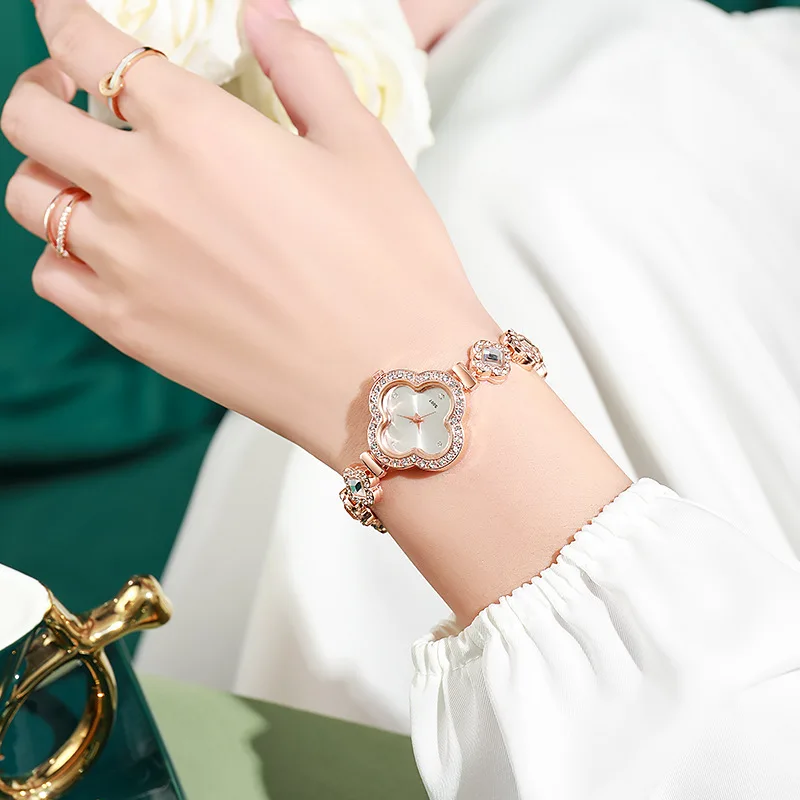 Clover bracelet watch with quartz and diamond inlay fashionable women's watch 시계  relojes para mujer  luxury