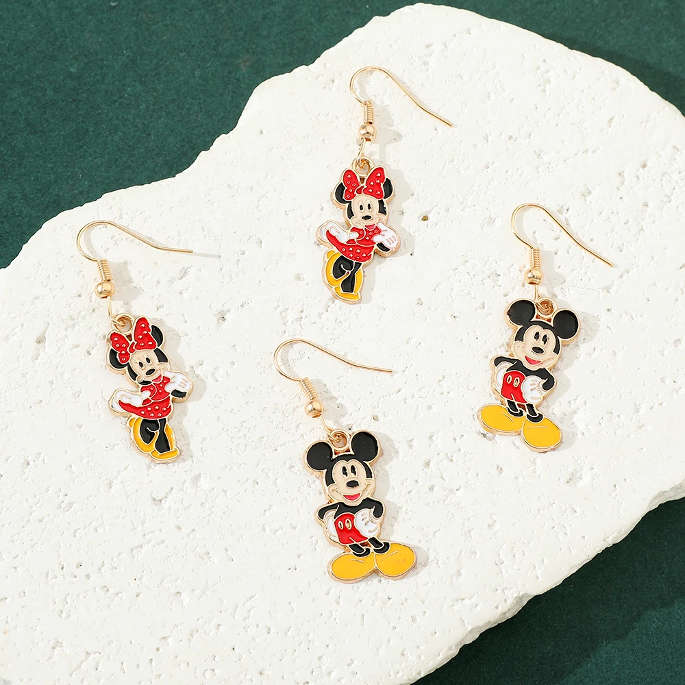 1/2 زوج الكرتون ديزني ميكي ماوس أقراط لطيف الحرم الجامعي الشباب الفتيات الأقراط أزياء ارتداء هدية الفتيات يجب أن يكون