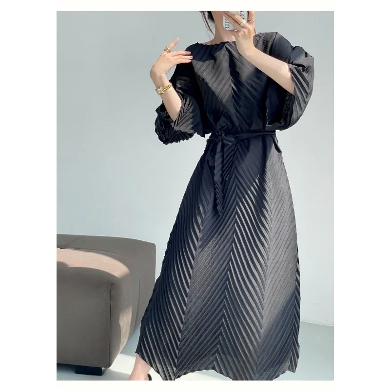 Miyake Plissee-Damenkleid, französischer Vintage-Stil, handgefertigt, plissiert, locker, schlicht, elegant, Taille, langer Rock, knitterfrei, Abendkleider