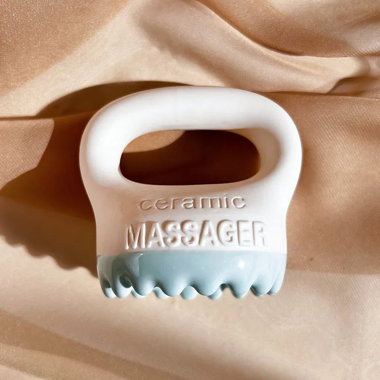 Planche Gua Sha en céramique ergonomique pour le modelage du visage et le massage des méridiens corporels