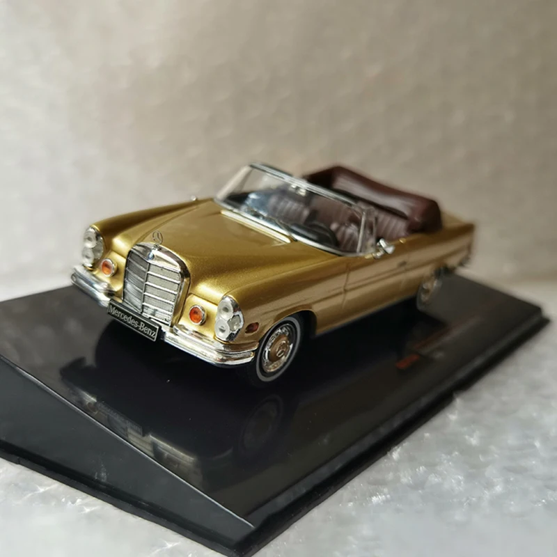 IXO 1:43 Scale Benz 280SE 3.5 W111 1969 Alloy Car Model Toy Collectible Ornament Souvenir Toys Cars