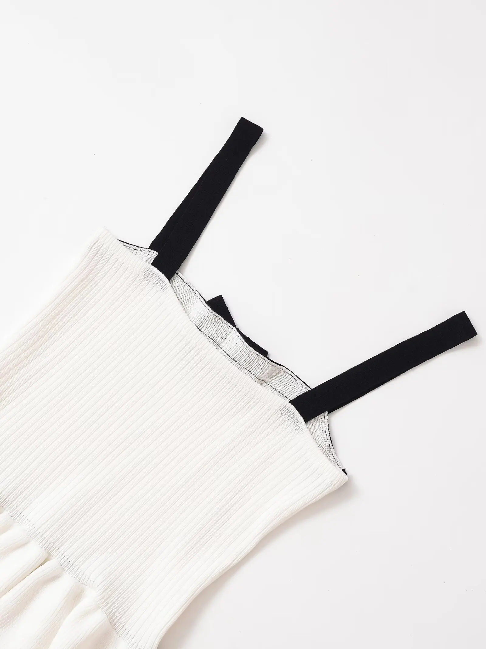 เสื้อถักลายริบแต่งโบว์ สายคล้องไหล่กว้าง รุ่นใหม่ประจำฤดูใบไม้ร่วง/ฤดูหนาว 25 รหัสสินค้า YY26231 รหัสสินค้า 4770173