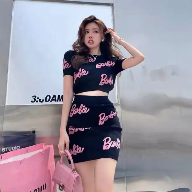 

Miniso Fashion Set Female Summer Spice Girls Pure Fashion Short Short Sleeved T-shirt Wrap Hip Skirt Two-piece Girl Gift