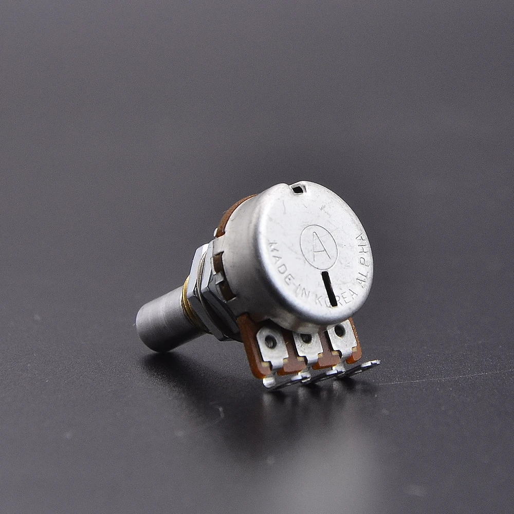 1 Piece With Center Detent B50K/B100K Brass Bushing Solid Shaft  Balance Potentiometer(POT)  For Electric Bass