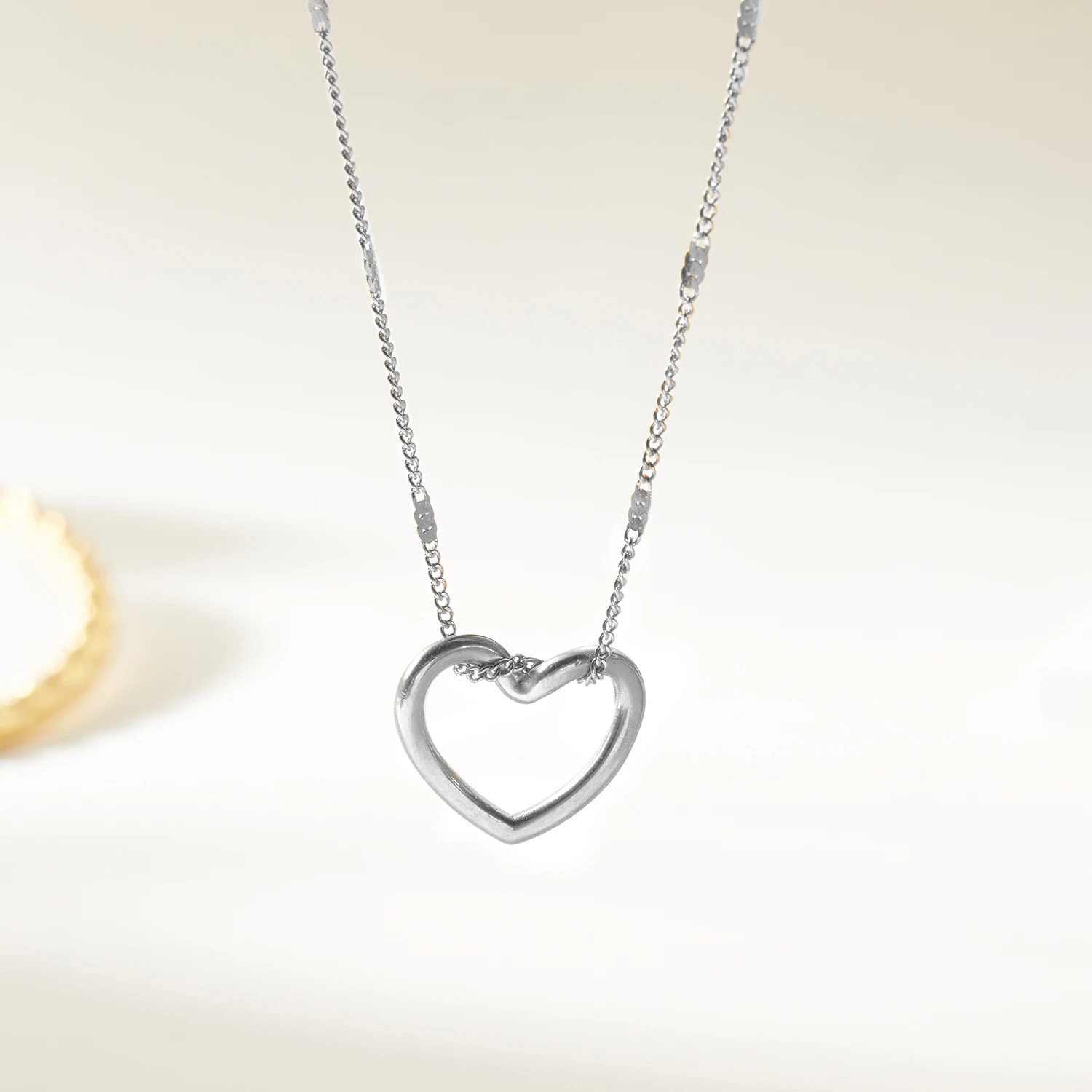 Edelstahl Glänzende Zirkon Rote Erdbeer-Halskette für Frauen Niedliche Romantische Herz-Halskette Luxuriöses Freundschaftsschmuck-Geschenk – Detail 14