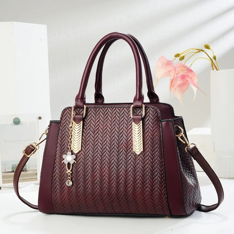 

Large Capacity Fashionable Ladies Handbag Shoulder Bag Commuter Bucket Bag High Quality New Female Messenger Bag Handbag