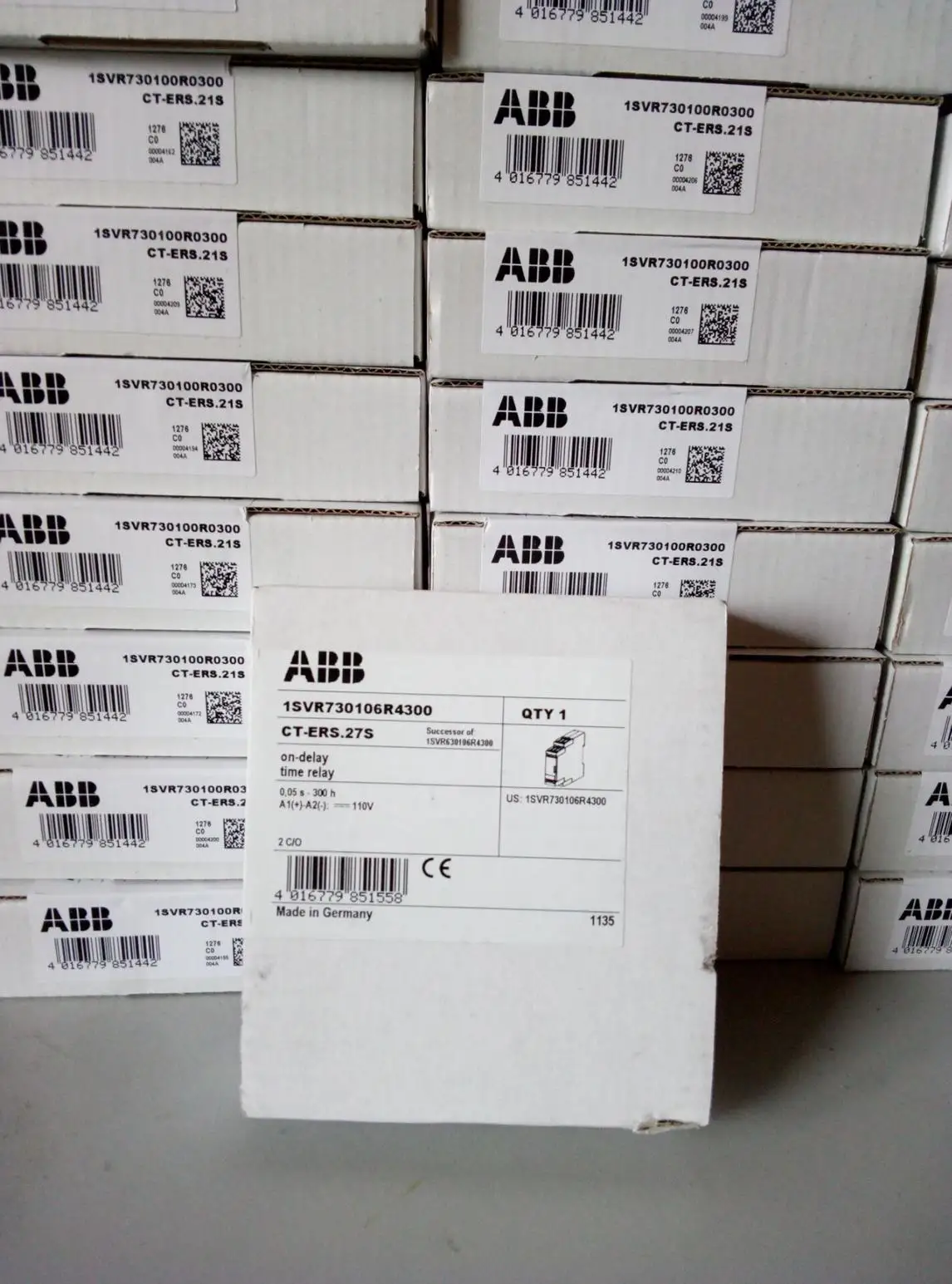 New Original ABB Relay CT-ERS. 28S, on-delay, 2c/o, 220VDC; 10102643