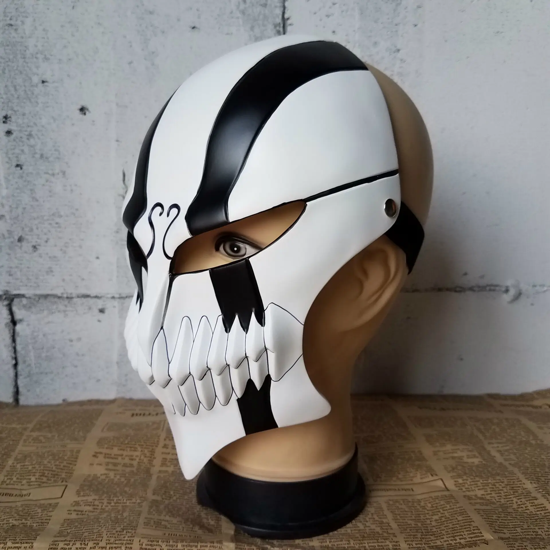 Halloween Horror Death Mask Kurosaki Ichigo Full Face Mask Anime Men's Gundam Hand-made White Model