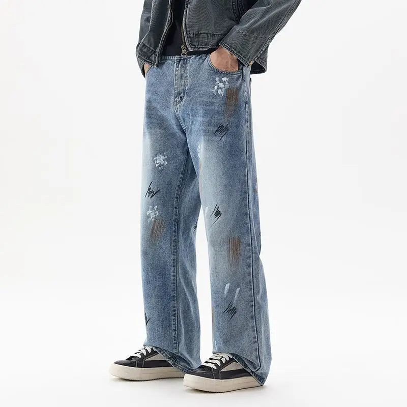 กางเกงยีนส์วินเทจลายไล่สีวาดด้วยมือ แฟชั่นเรียบง่ายทรงหลวม กางเกงขายาวทรงตรงขากว้างสำหรับผู้ชาย เหมาะสำหรับฤดูใบไม้ร่วงและฤดูหนาว