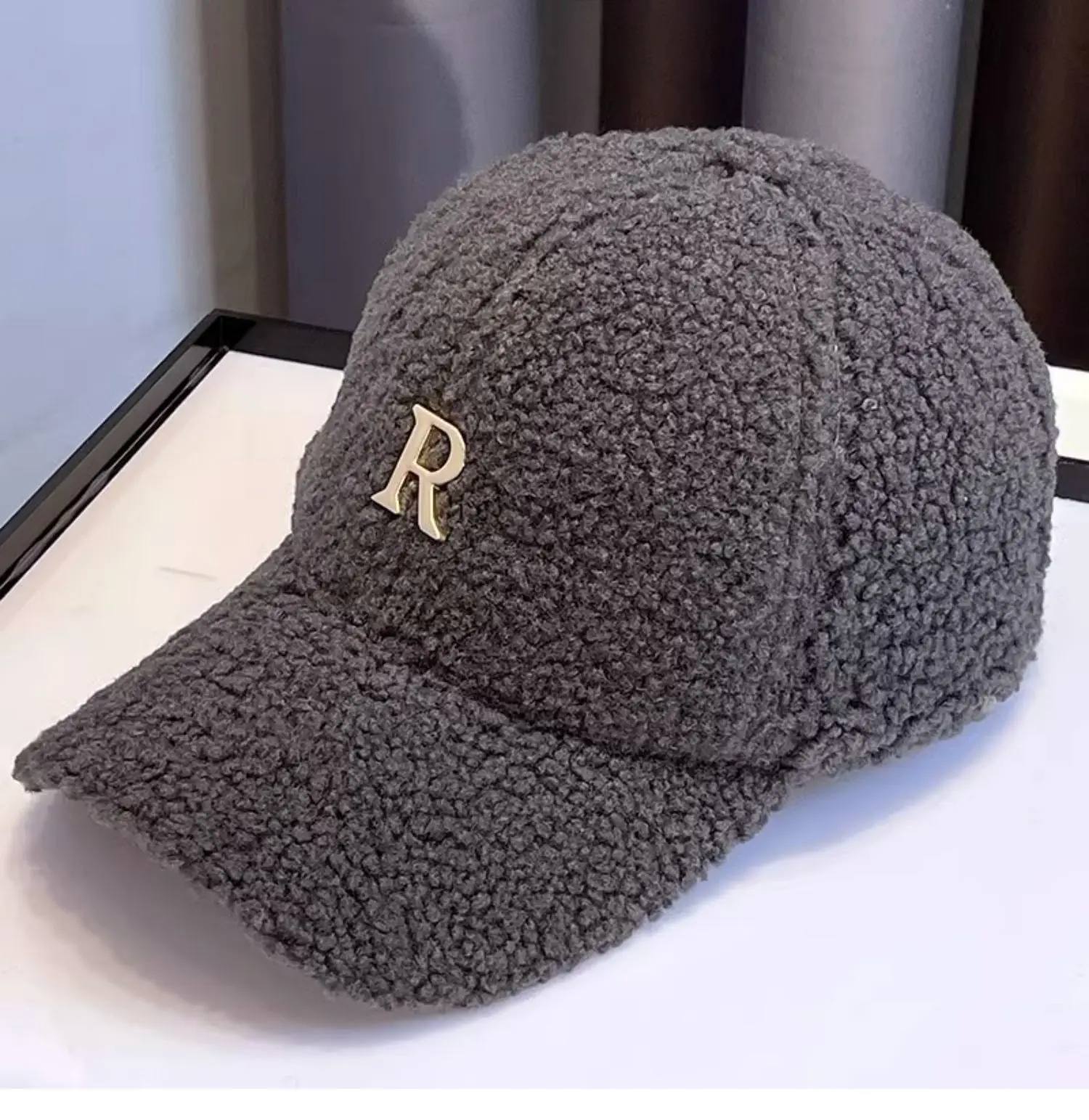 Baseball Cap Winter Hats For Women Men Unisex Letter Metal Logo Imitation Cashmere Keep Warm Simple Casual Winter Cap New Velvet