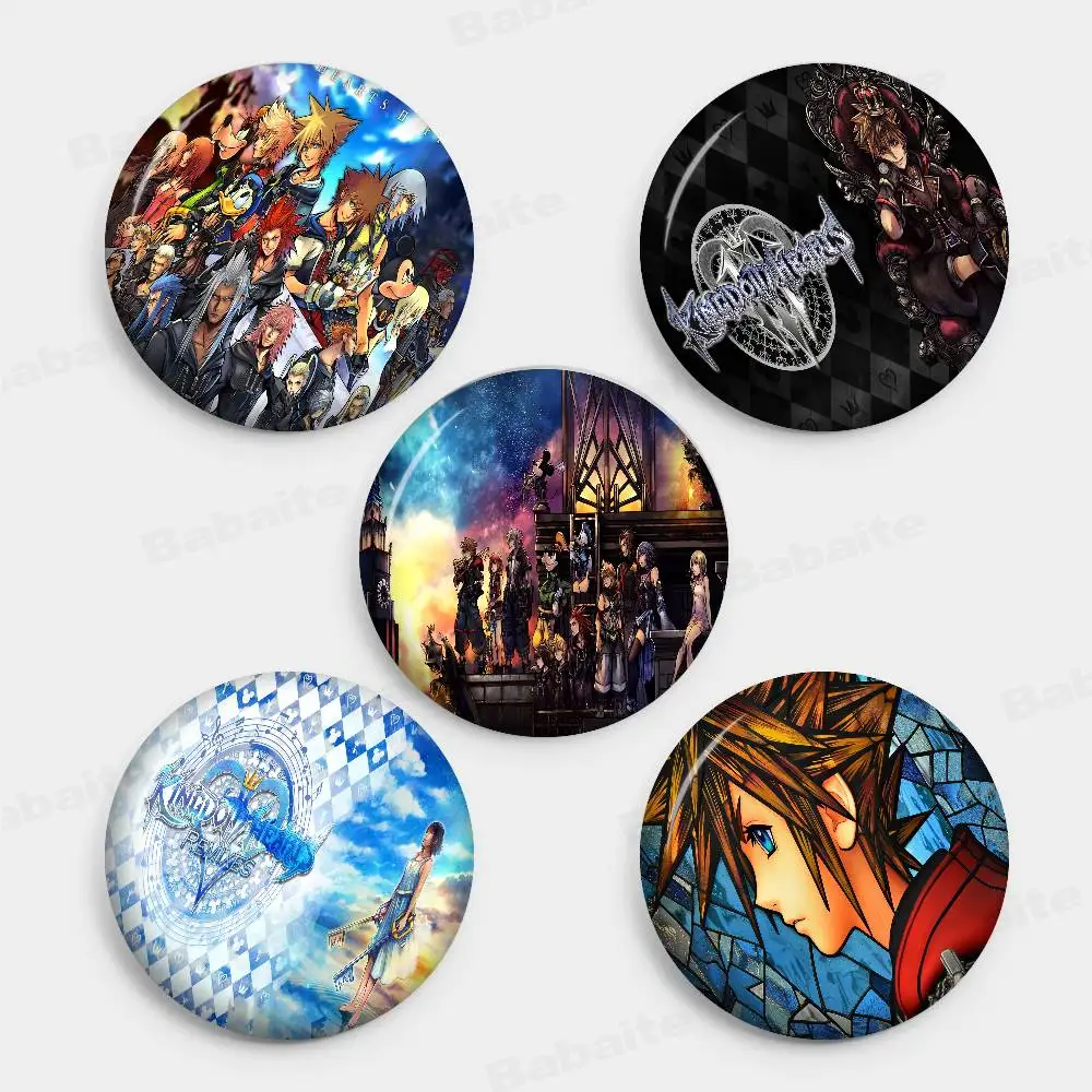 أنيمي K-Kingdom H-قلوب أنيمي زر دبوس بروش اليدوية للملابس الكرتون شارة ظهره الديكور مجوهرات اكسسوارات #2