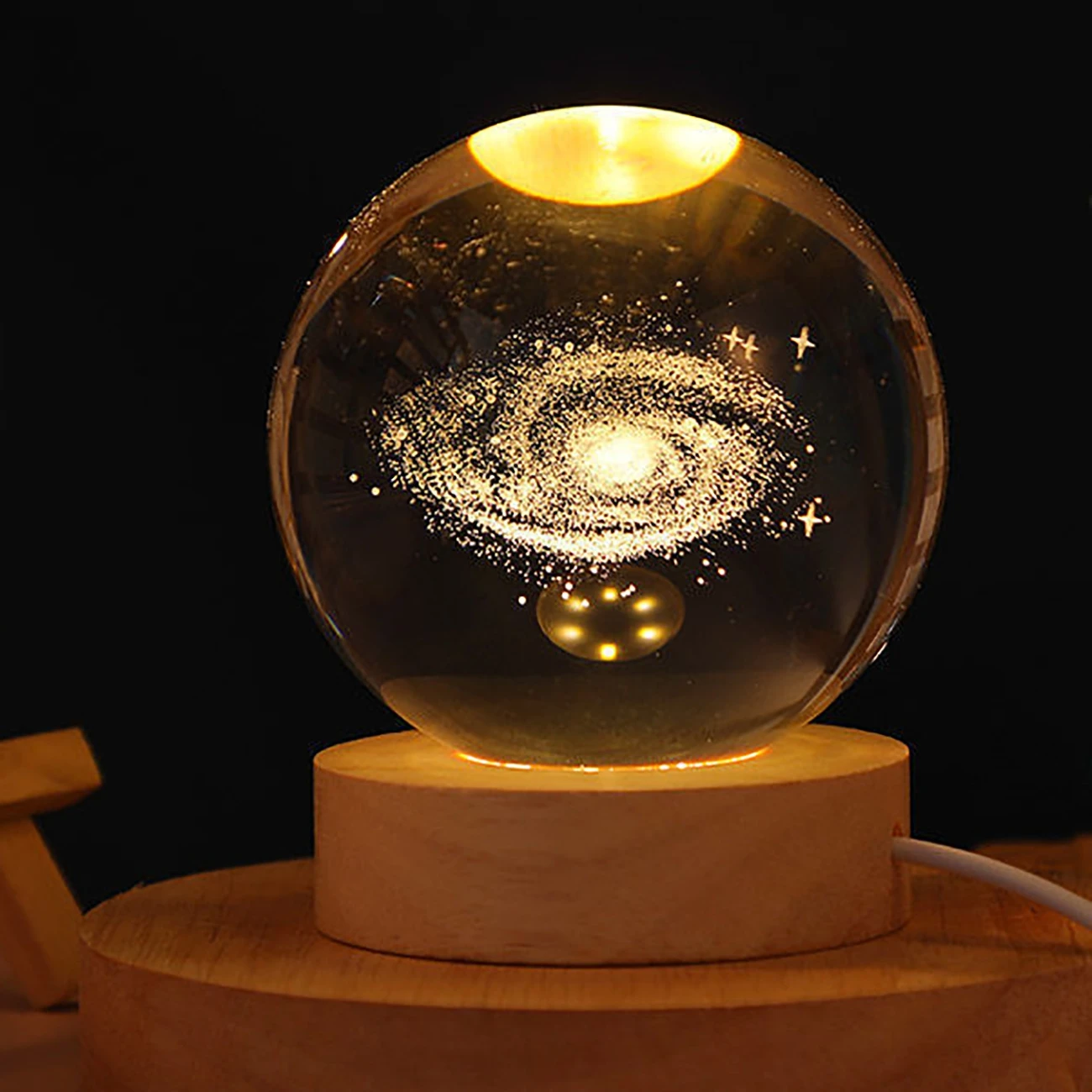 Crystal Ball Table Lamp Glowing Planetary Galaxy Astronaut Crystal Ball Night Lights USB Power Warm Light Night Lamp Ornament