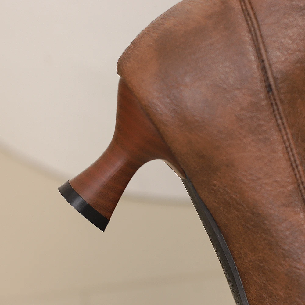 2026 ربيع جديد ناضجة الأصفر النبيذ الأحمر النساء حذاء من الجلد مثير عالية الكعب سيدة عارية أحذية زائد صغيرة كبيرة الحجم 12 32 43 46 50