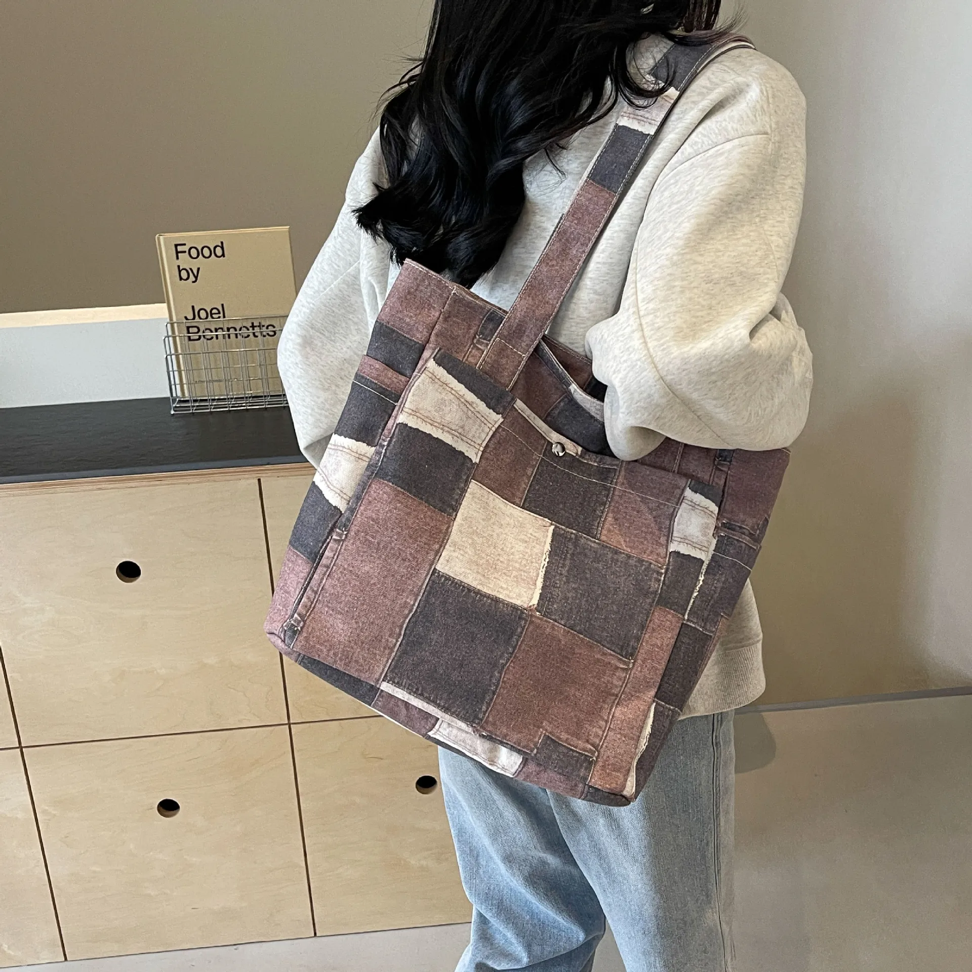 

2025 New Color-Block Tote - Women's Fashionable Patchwork, Large-Capacity, Versatile Shoulder/Handheld for Commute