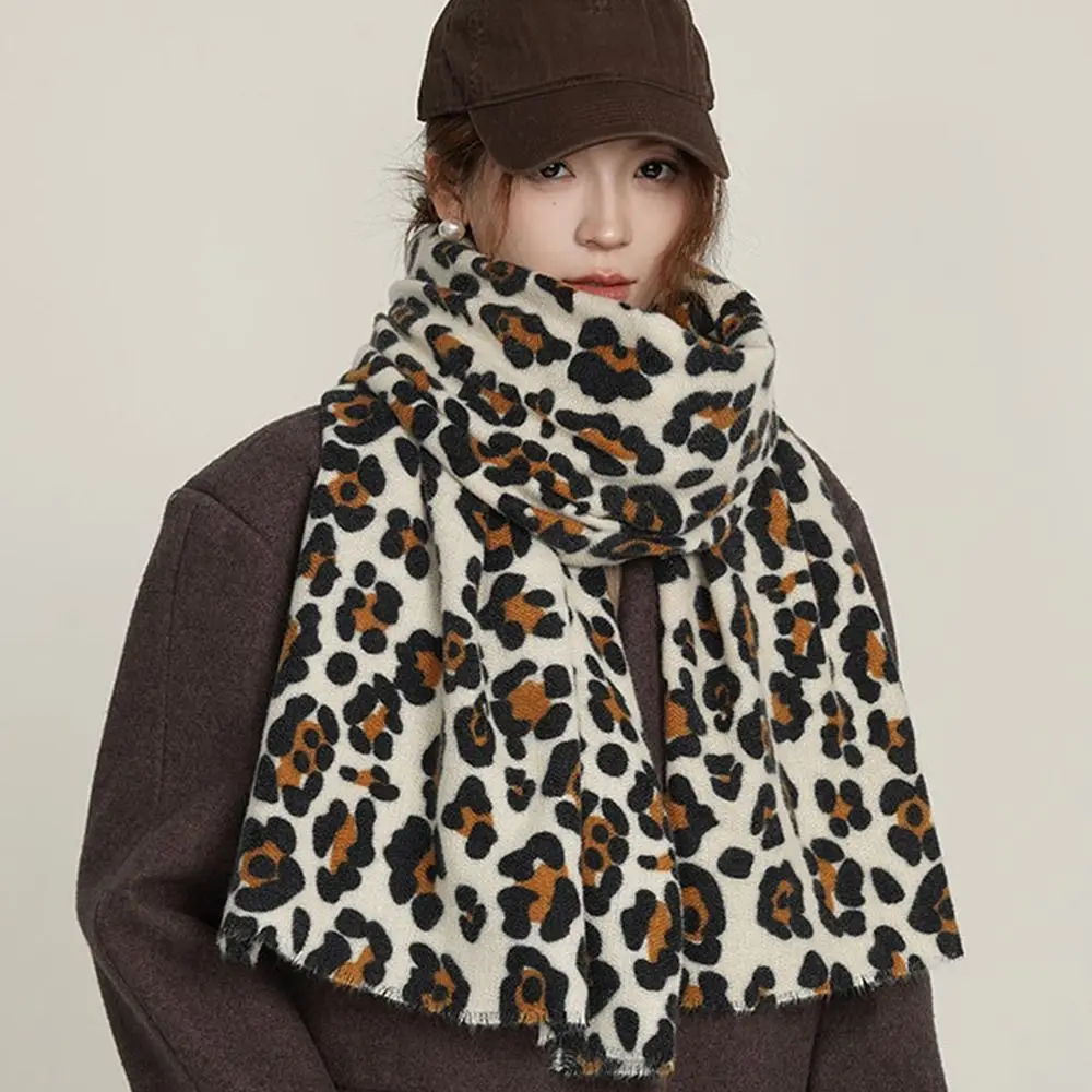 Fashion Winter Warm Tassel Scarfs Cashmere Imitation Leopard Print Scarves Nordic Style Neckerchief for Women Girls