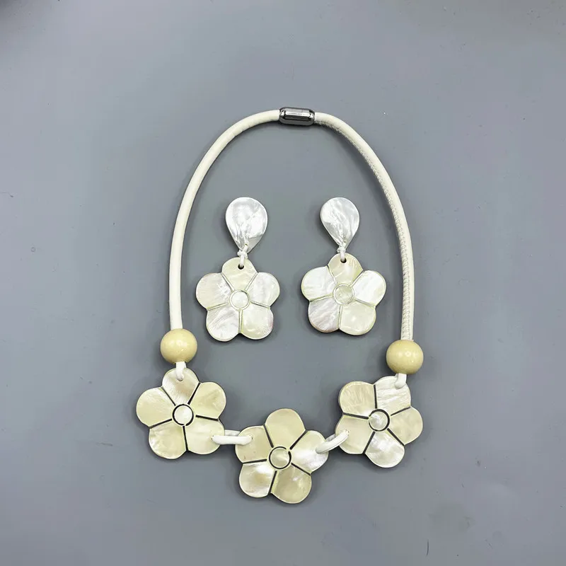 Vintage Natural Abalone Shell Flower Necklace & Earrings Set Mixed Color Jewelry for Women,Genuine Shell Earrings