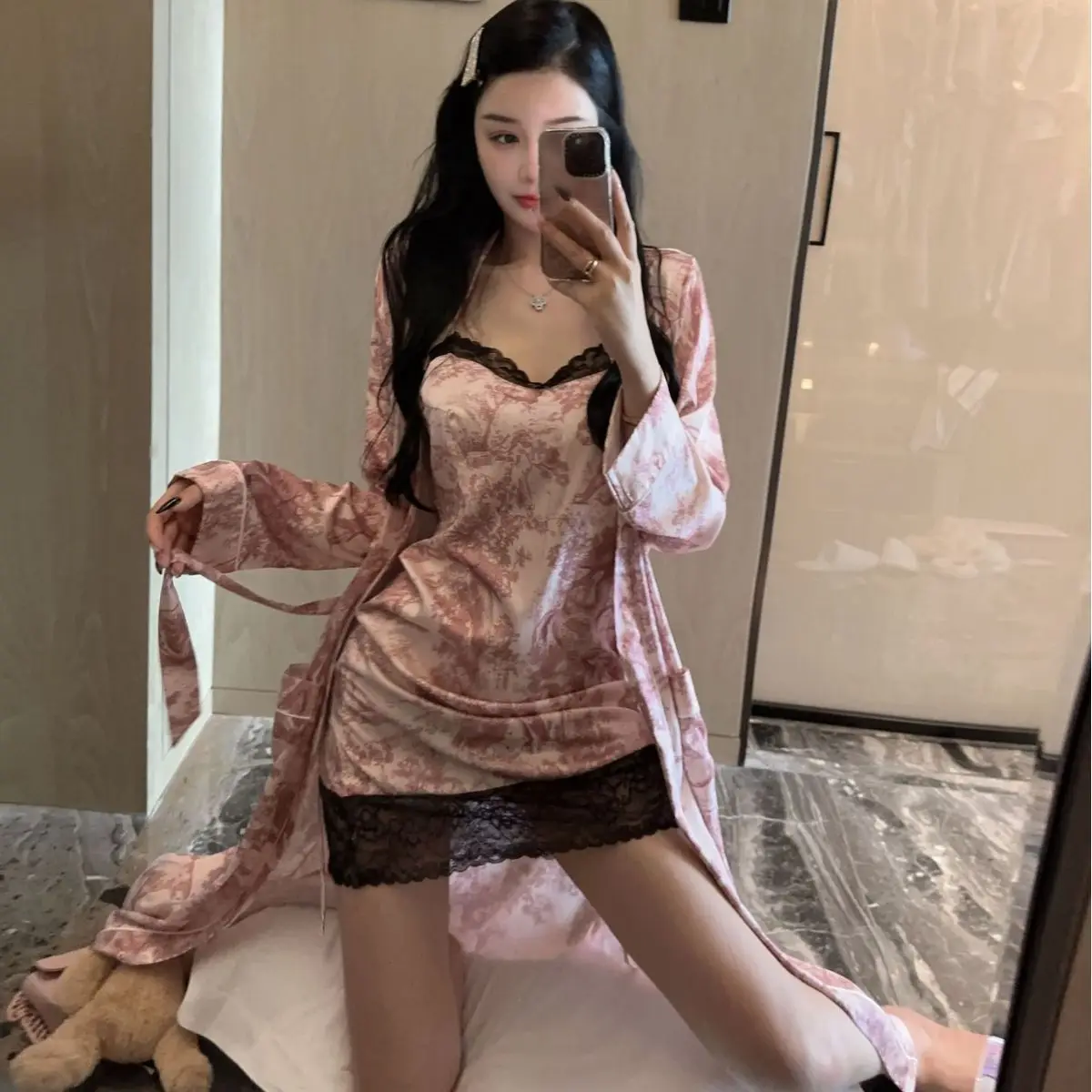 

Сексуальные пижамы из ледяного шелка, женские весенне-осенние кружевные ночные рубашки на подтяжках, халат, элитная домашняя одежда