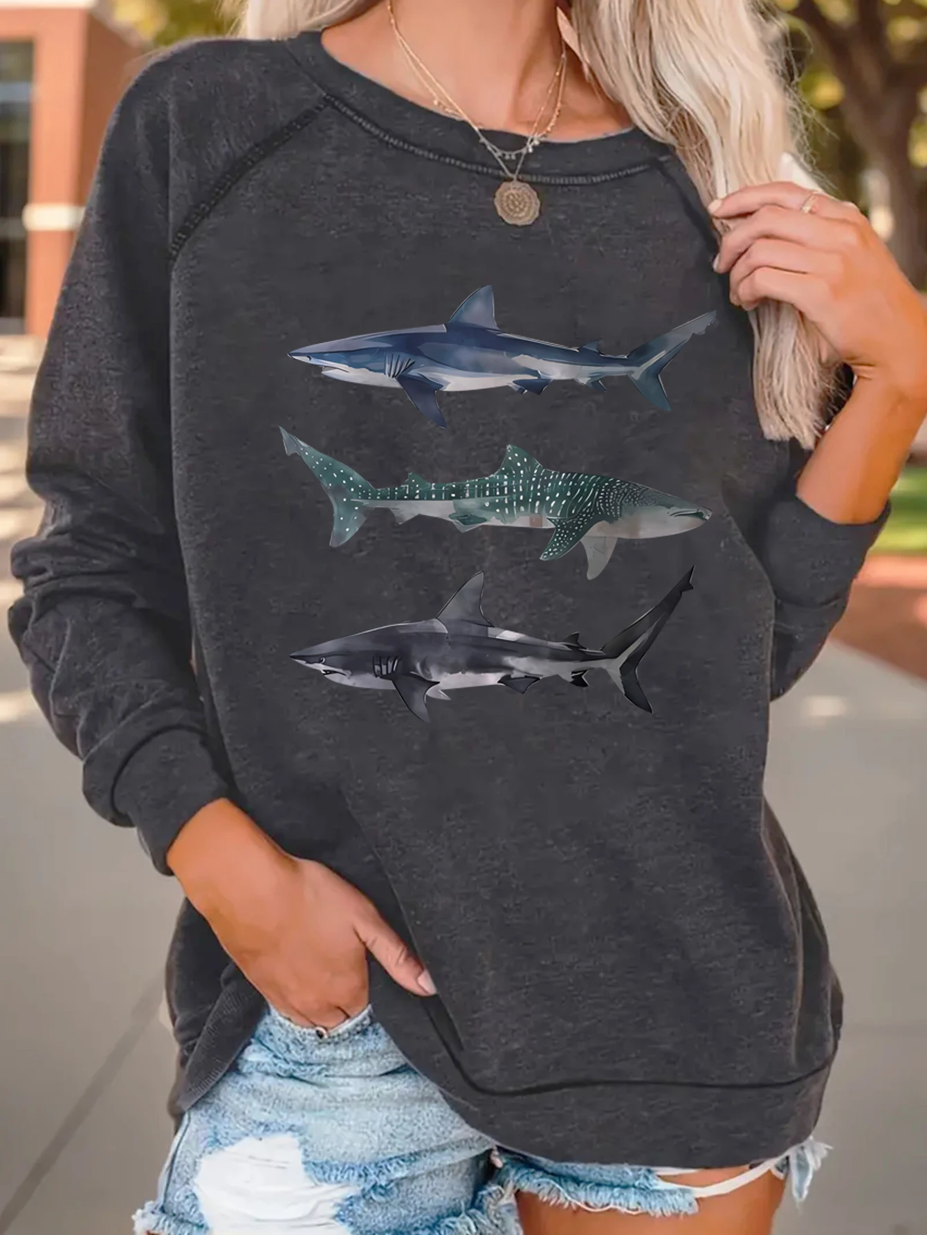 

Creative Cartoon Shark Printed Sweatshirt Casual Round Neck Raglan Long Sleeve Sweatshirt Autumn and Spring Women's Clothing