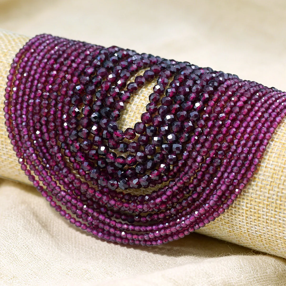 2 3 4 mm natürliche, runde, facettierte Granatperlen, kleine lose Abstandshalterperlen für die Schmuckherstellung, DIY-Halsketten- und Armbandzubehör, 15" – Detail 4