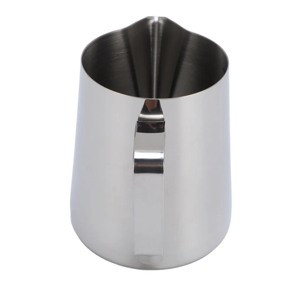 600ml Capacity Milk Frothing Pitcher Clear Scale Markings 304 Food Grade Stainless Steel Milk Frother Cup Steaming Spout Design