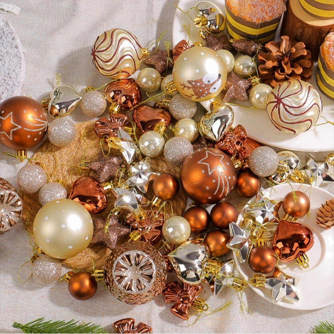 65 قطعة من زينة كرة عيد الميلاد مع صندوق هدايا زينة عيد الميلاد وحلي الحفلات مجموعة كرات ملونة زينة شجرة عيد الميلاد
