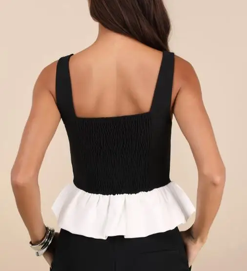 

2025 Unique Fashionable and Elegant Slim Fit Square Neck Contrasting Splicing Sleeveless Vest, Summer New Women's Pleated Vest