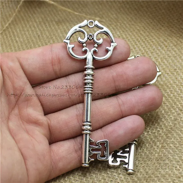   8 pcs/lot 31*82mm Vintage color Lovely Filigree Large Keys Necklace Pendant Jewelry Charms