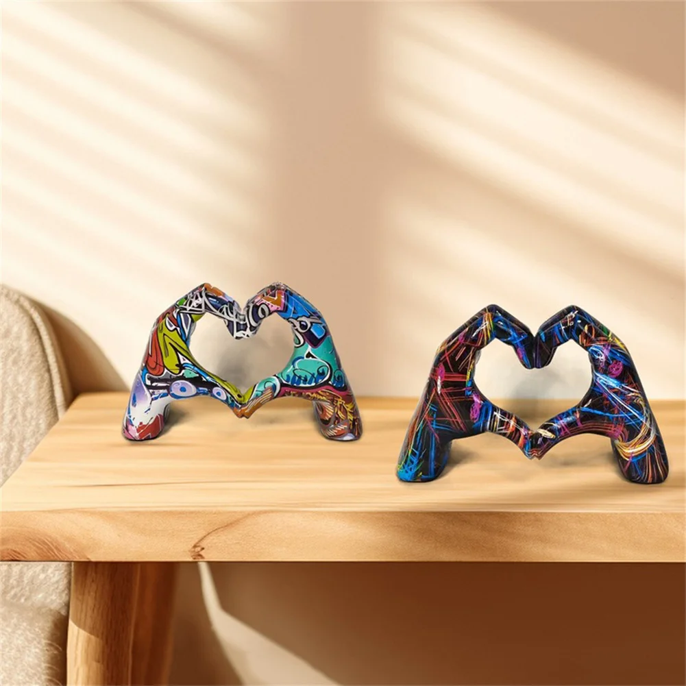 Personalized Heart Gesture Resin Statue Home Decoration Modern Art Hand Love Abstract Figurines Sculpture Wedding Desktop Decor