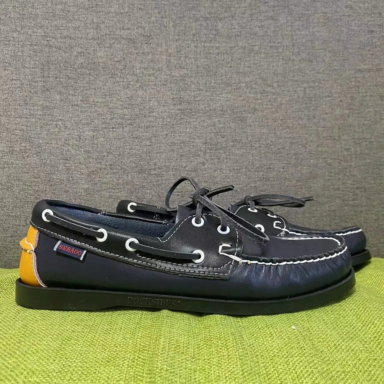 

Men Authentic Sebago Homme Docksides Shoes - Premium Genuine Leather Moc Toe Lace Up Boat Shoes Women AV41