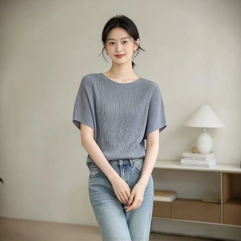 Solid Color Pleated Short Sleeve T-Shirt Women 2027 Spring Summer New Loose Draped Vertical Ribbed Simple Versatile Solid Top