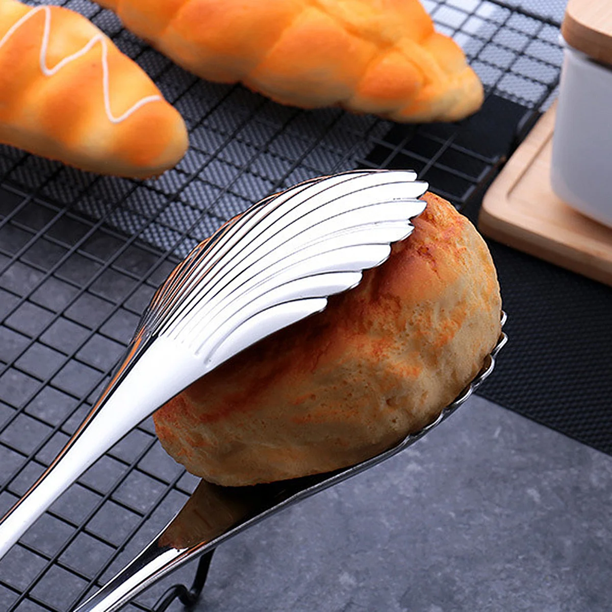 

Food Tongs Stainless Steel Chicken Wing Clip For Grilling Roast Salad Bread Noodles Toast Eggs Kitchen Serving Tools