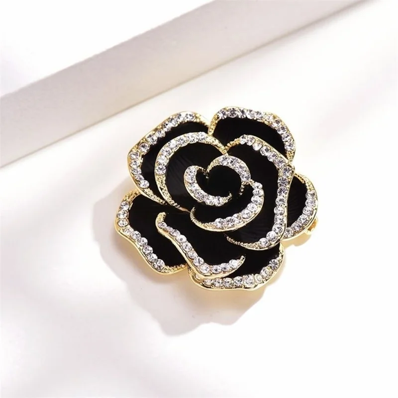 Luxury High-end Enamel Camellia Flower Brooch Boutique Female Lapel Jewelry Party Banquet Daily Coat Handbag Pins Gift