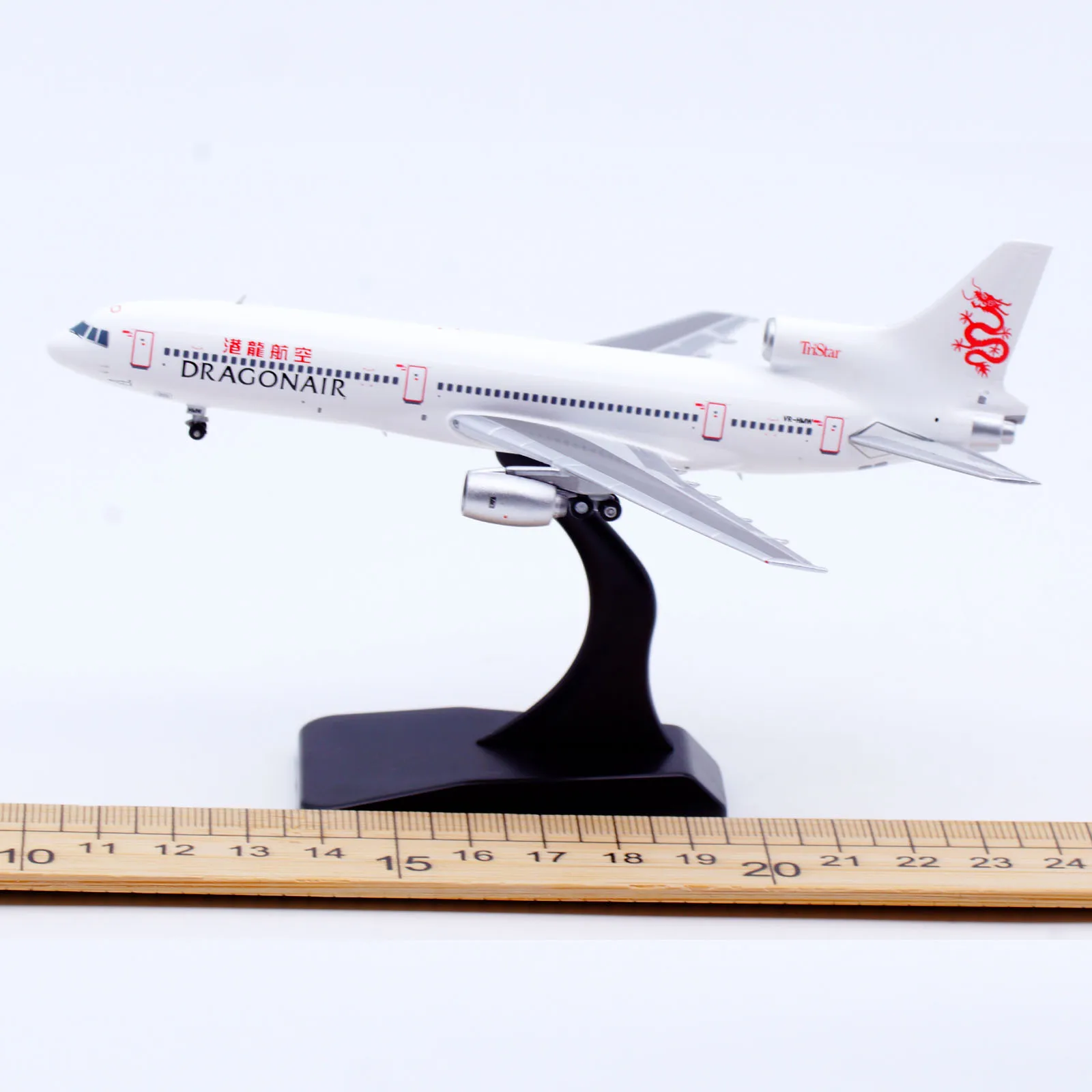 XX4094 Alloy Collectible Plane Gift JC Wings 1:400 Dragonair Lockheed L-1011 Tristar Diecast Aircraft Model VR-HMW With Stand