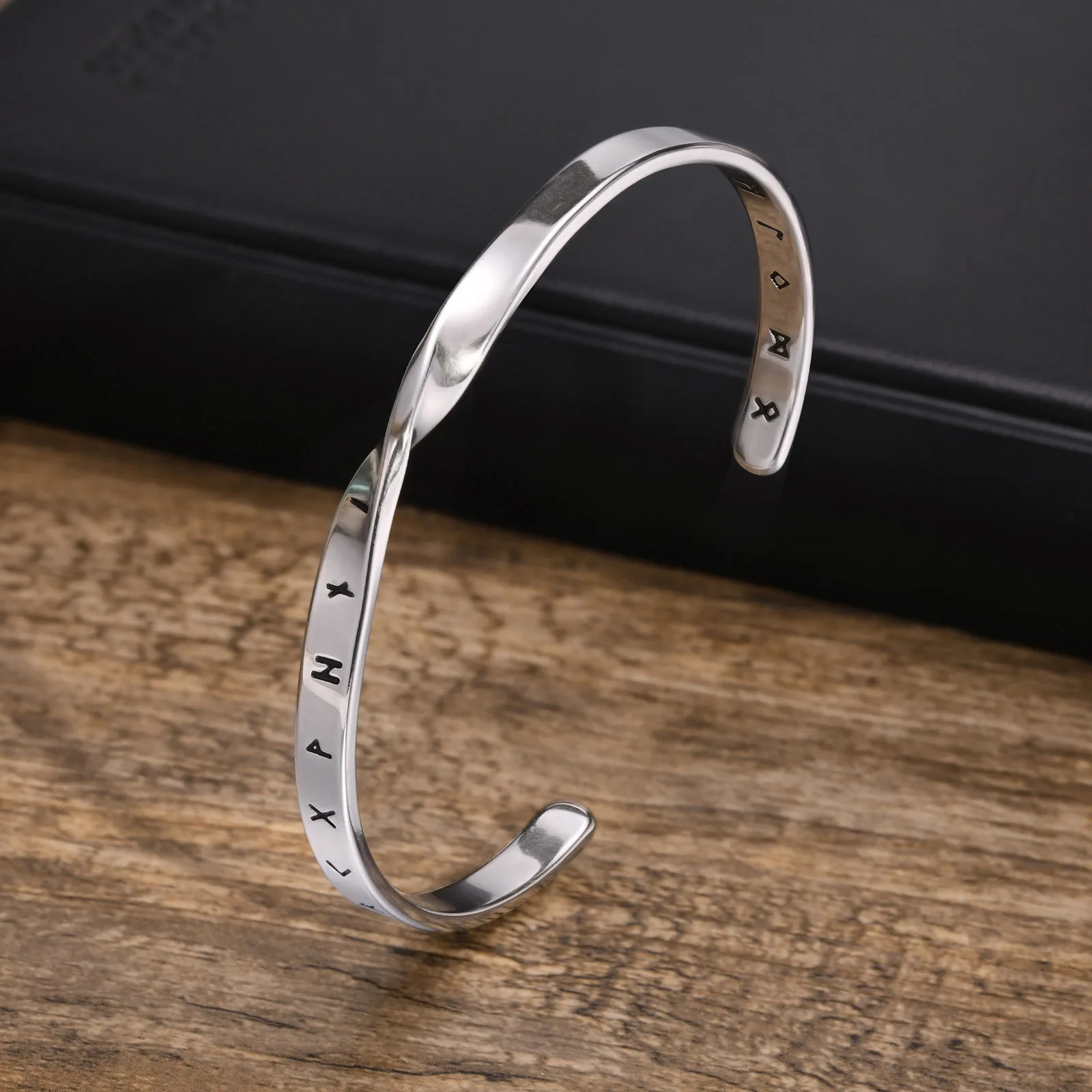 Vnox Men's Solid Metal Viking Twist Bracelets,Simple Mobius