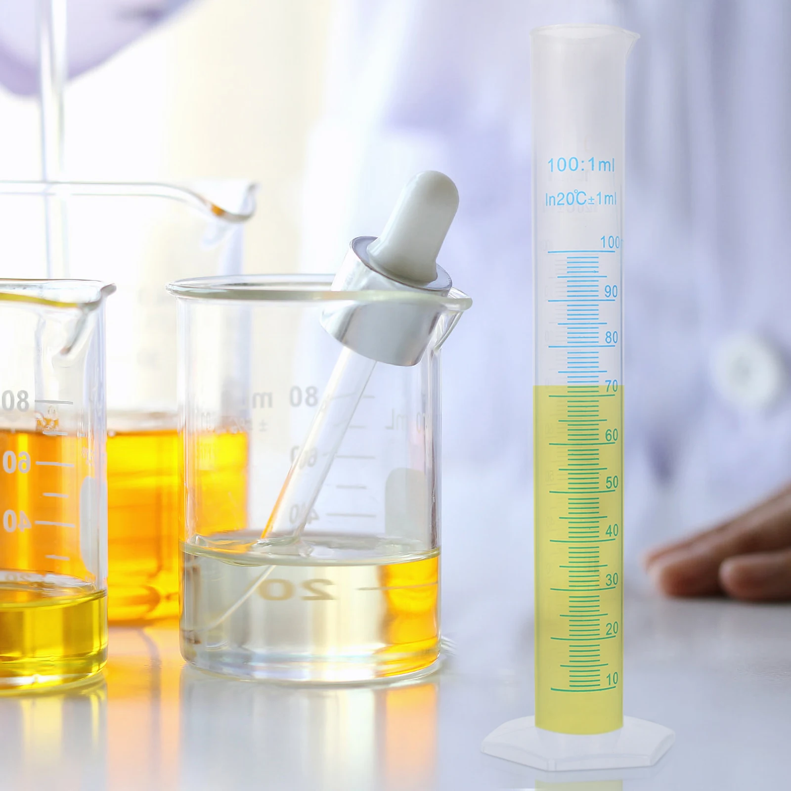 

100ml Plastic Cylinder Transparent Food Grade Measuring Cylinder Plastic Lab Test Wide Rim Accurate Measurement Stable Base