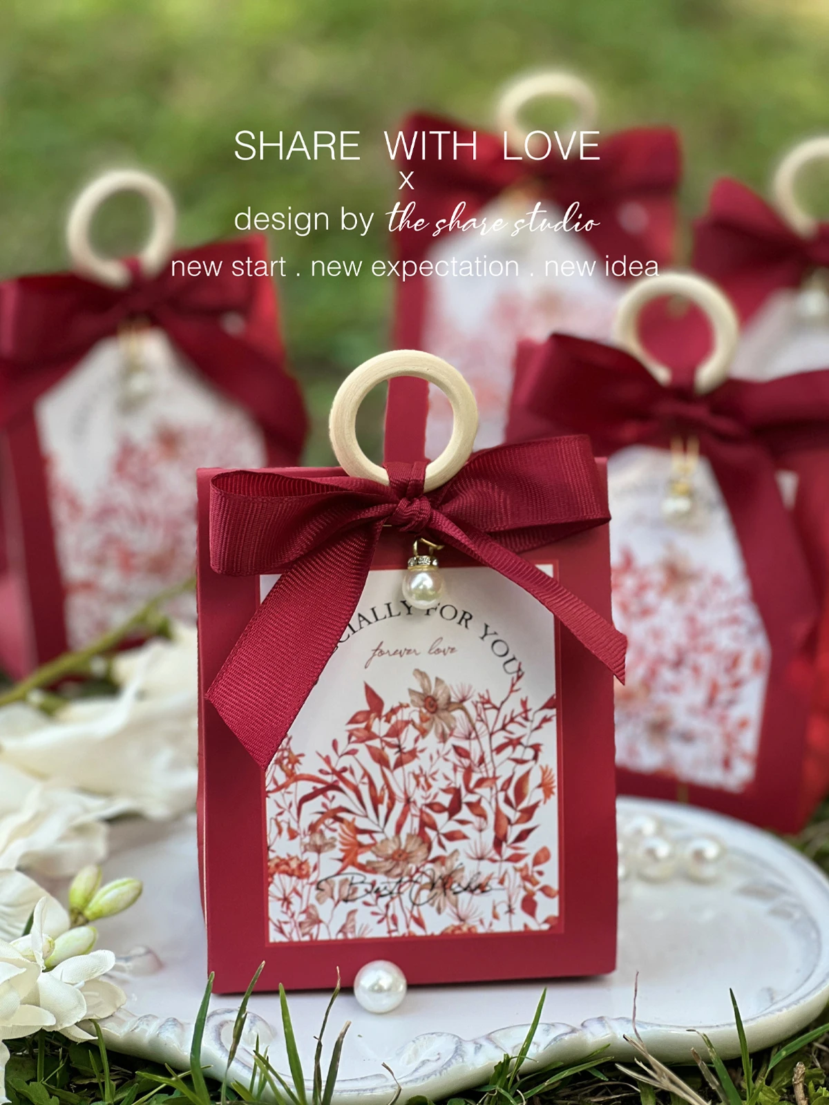 

20 шт./лот, маленькая и изысканная подарочная коробка с цветочным принтом, подарочная упаковка для свадьбы/праздника, бумажная коробка, легко складывается + лента + деревянное кольцо