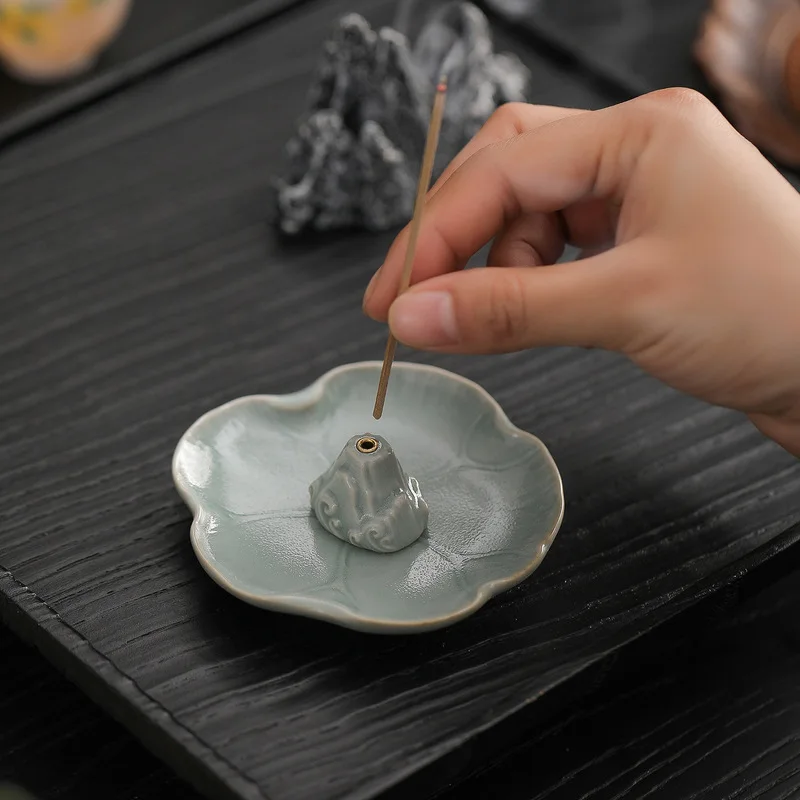 Chinese Zen Mountain Ceramic Incense Burner, Indoor Stick Incense Holder, Small Aromatherapy Censer, Tea Ceremony Desktop