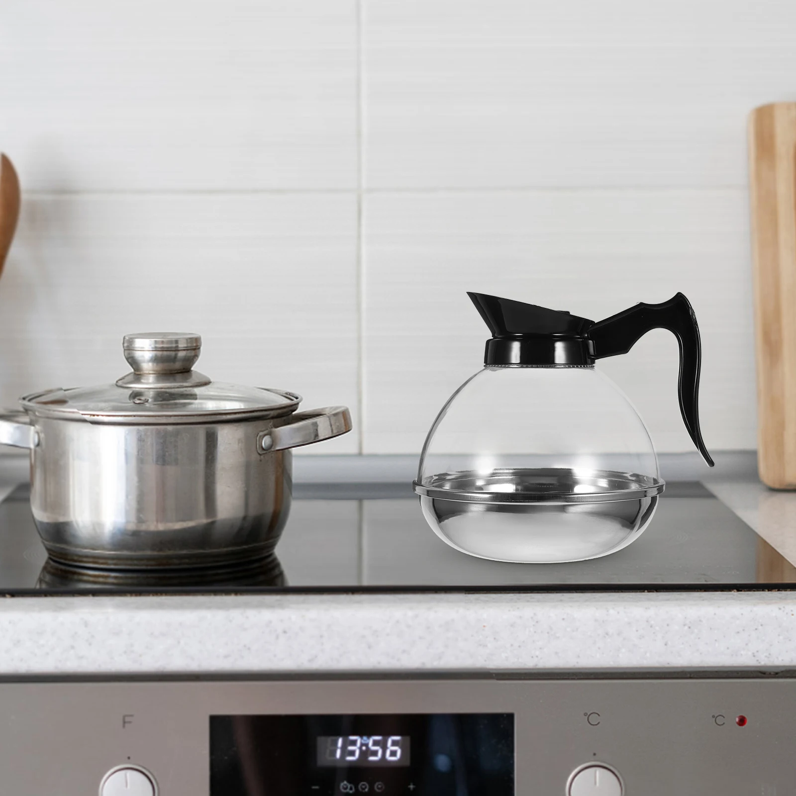 

1.6L Stovetop Tea Kettle Induction Compatible Ergonomic Handle Heat Resistant Non Slip Spout Design for Home Camping Travel