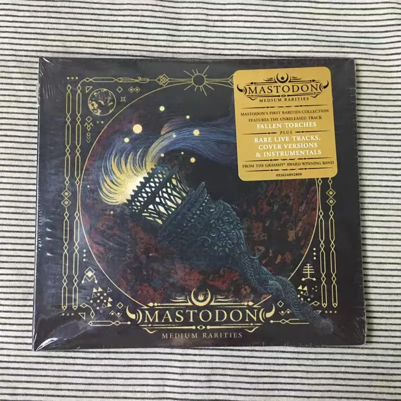 ซีดี Mastodon – Medium Rarities (2020) ซีดี รวมเพลงฉลองครบรอบ 20 ปี พร้อมเพลง "Fallen Torches" ที่ยังไม่ได้เผยแพร่ และเพลงร้องเพลงประกอบของ Metallica