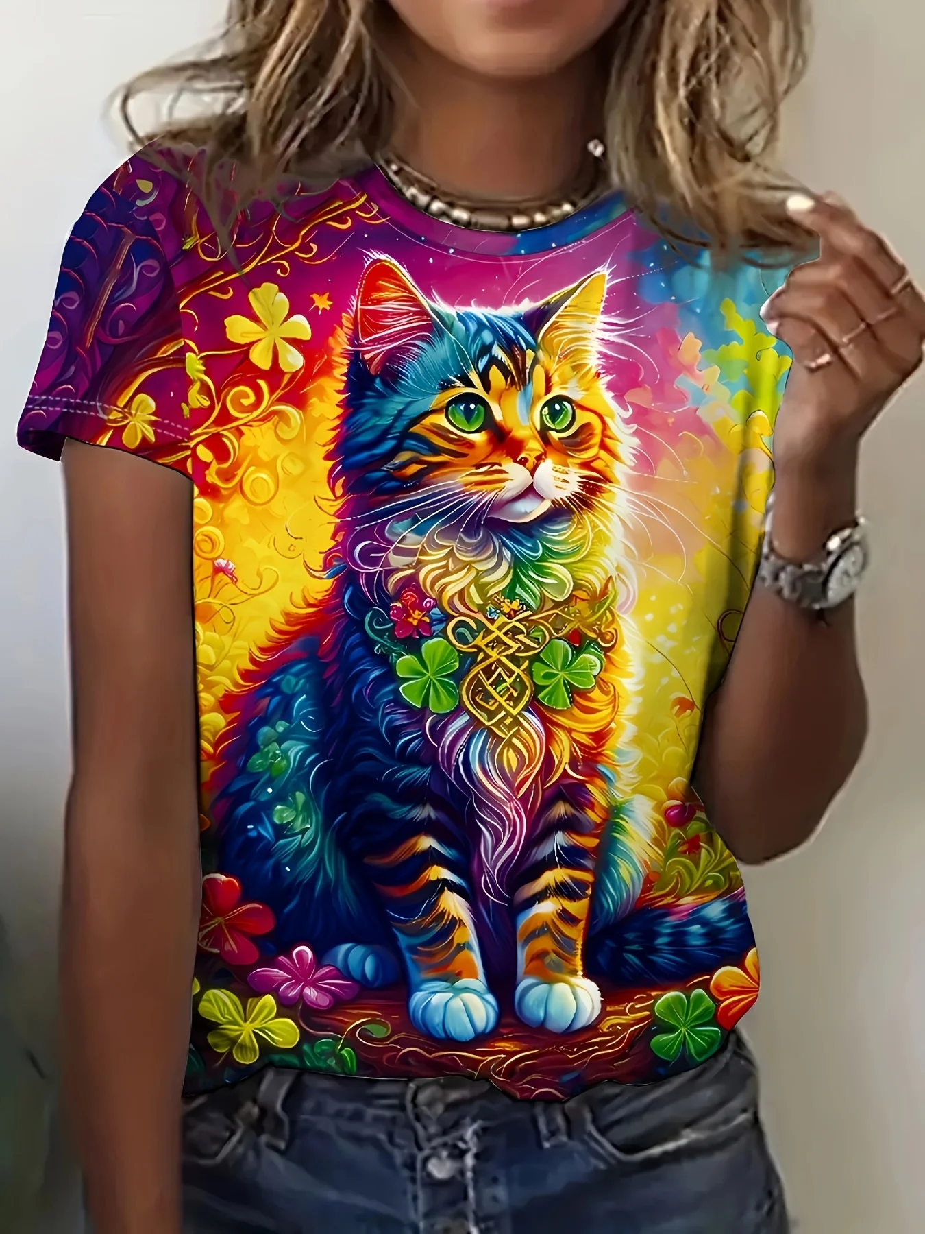 Damen-T-Shirt – bunte keltische Katze und Kleeblatt-Grafik, skurriles psychedelisches Haustier-Design für den täglichen Gebrauch
