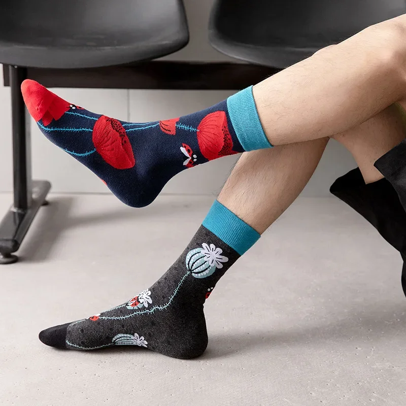 2025 new Korean version men\'s creative personality trend color matching printing fashion sports socks in the tube
