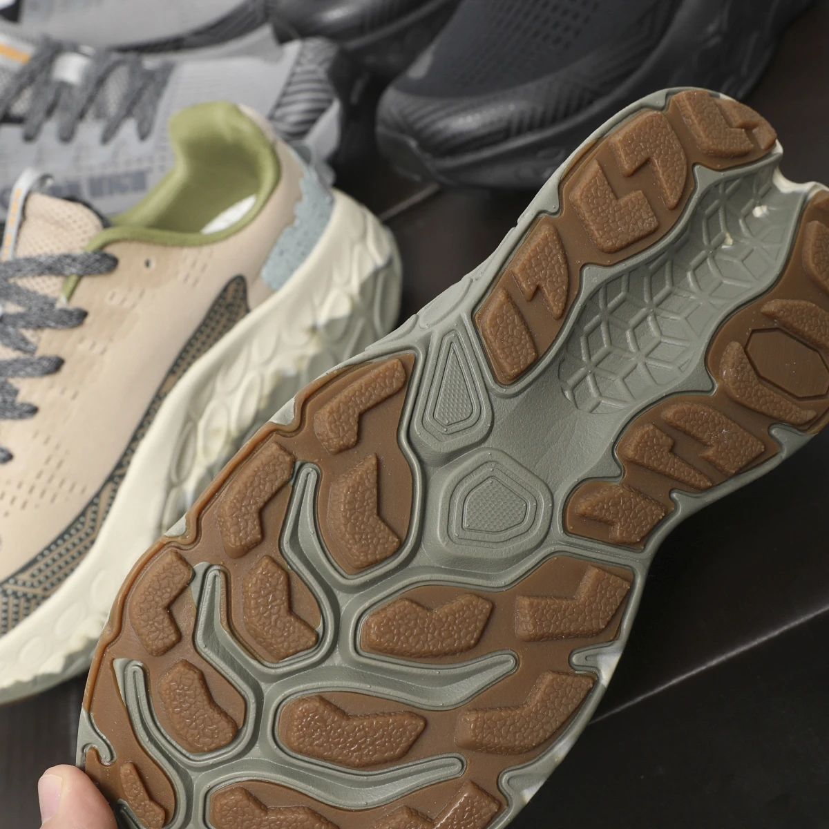 أحذية رياضية رجالية للمشي في الهواء الطلق ذات قوة تثبيت متميزة ومقاومة للانزلاق وامتصاص للصدمات مع نعل سميك لزيادة الطول #3