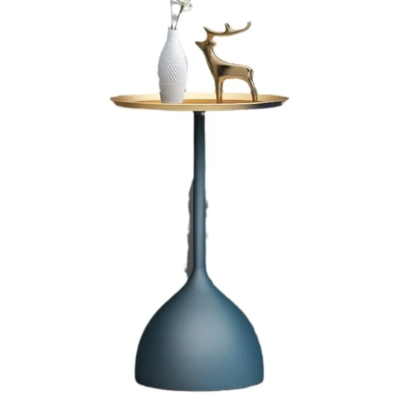 

Скандинавский креативный небольшой журнальный столик из кованого железа, приставной столик для дивана в гостиной, простой современный маленький круглый столик из кованого железа золотого цвета